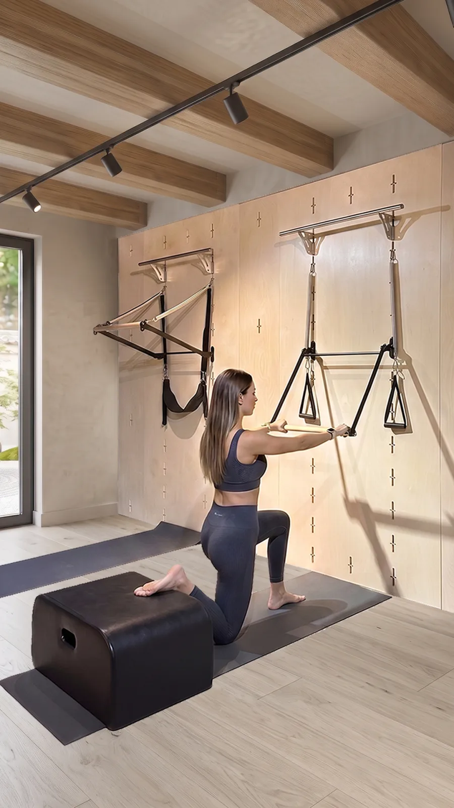 Chest Expansion - Bulgarian Split Squat